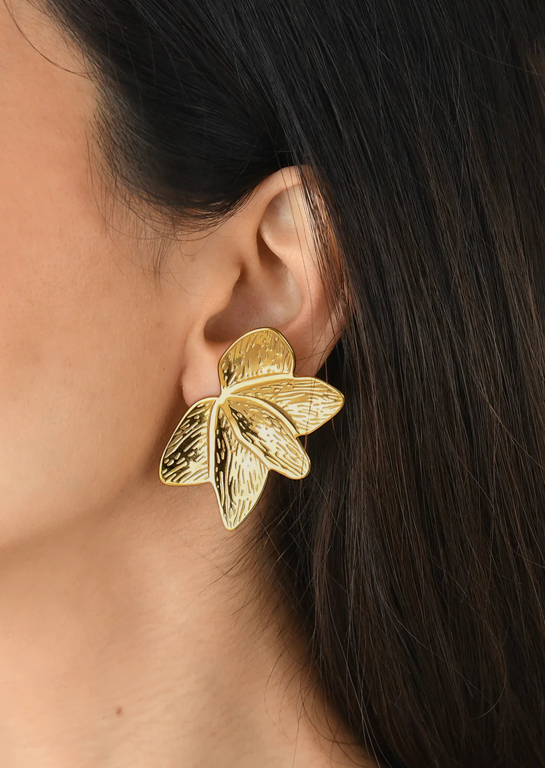 ISADORA STUDS