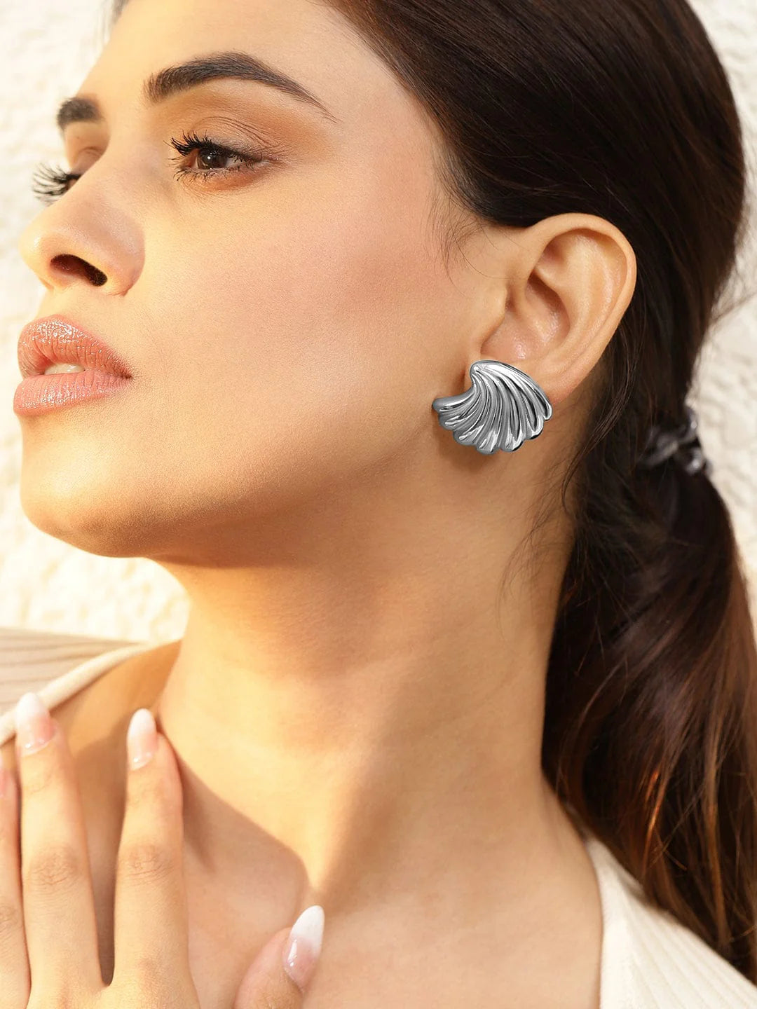 CARITO STUDS