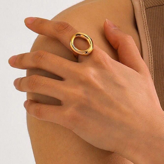 TERI GOLD RING